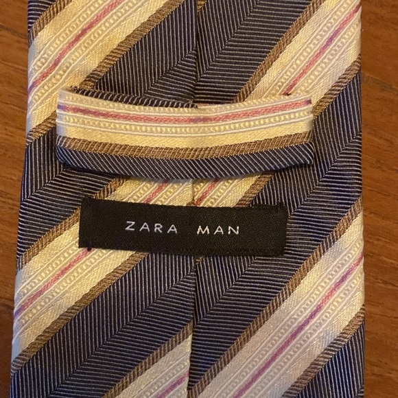 Bundle of 3 ties! - Picture 7 of 9